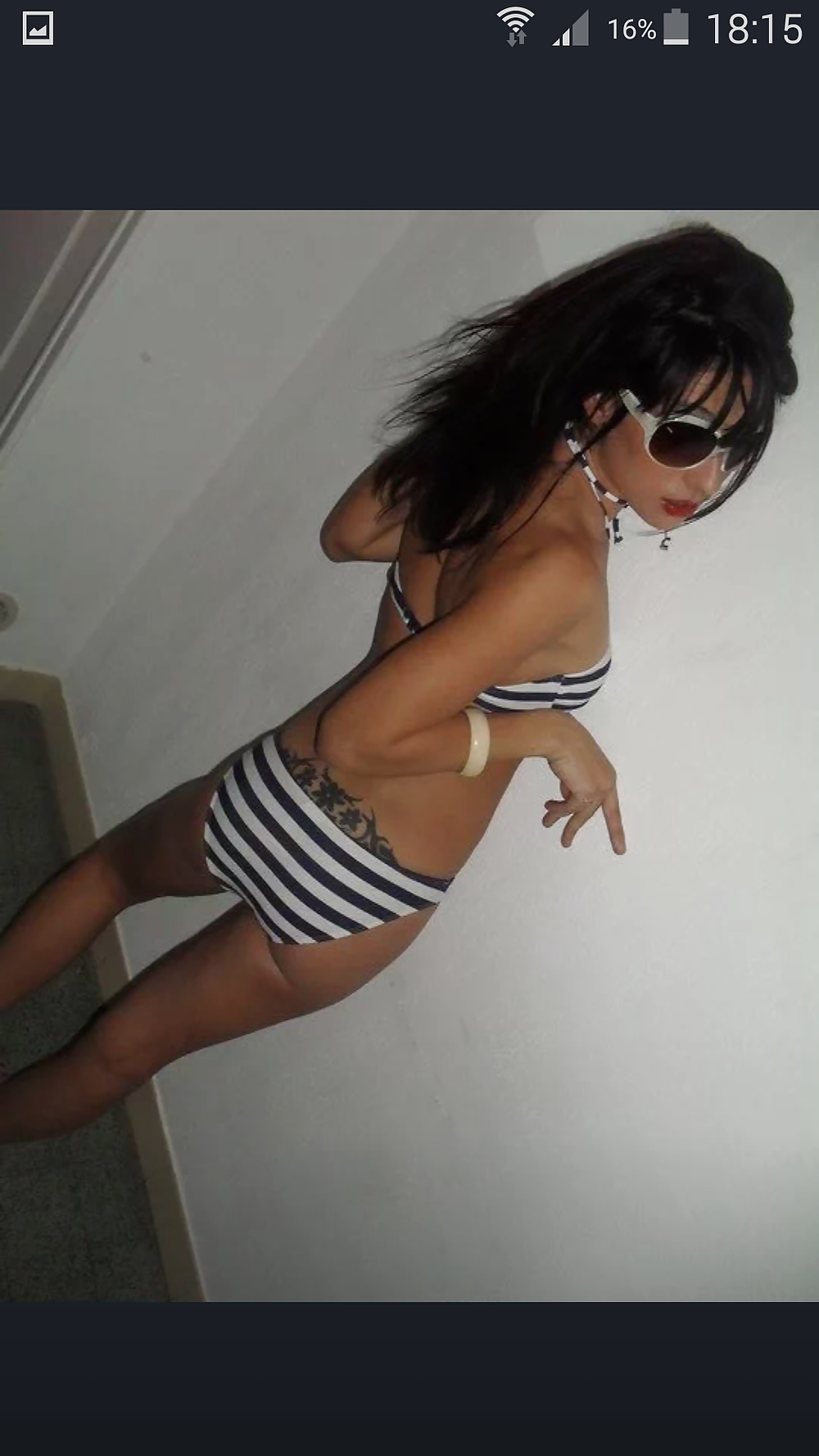 Gentille fille épilée cherche à sucer un beau mec sympa mais pas seulement